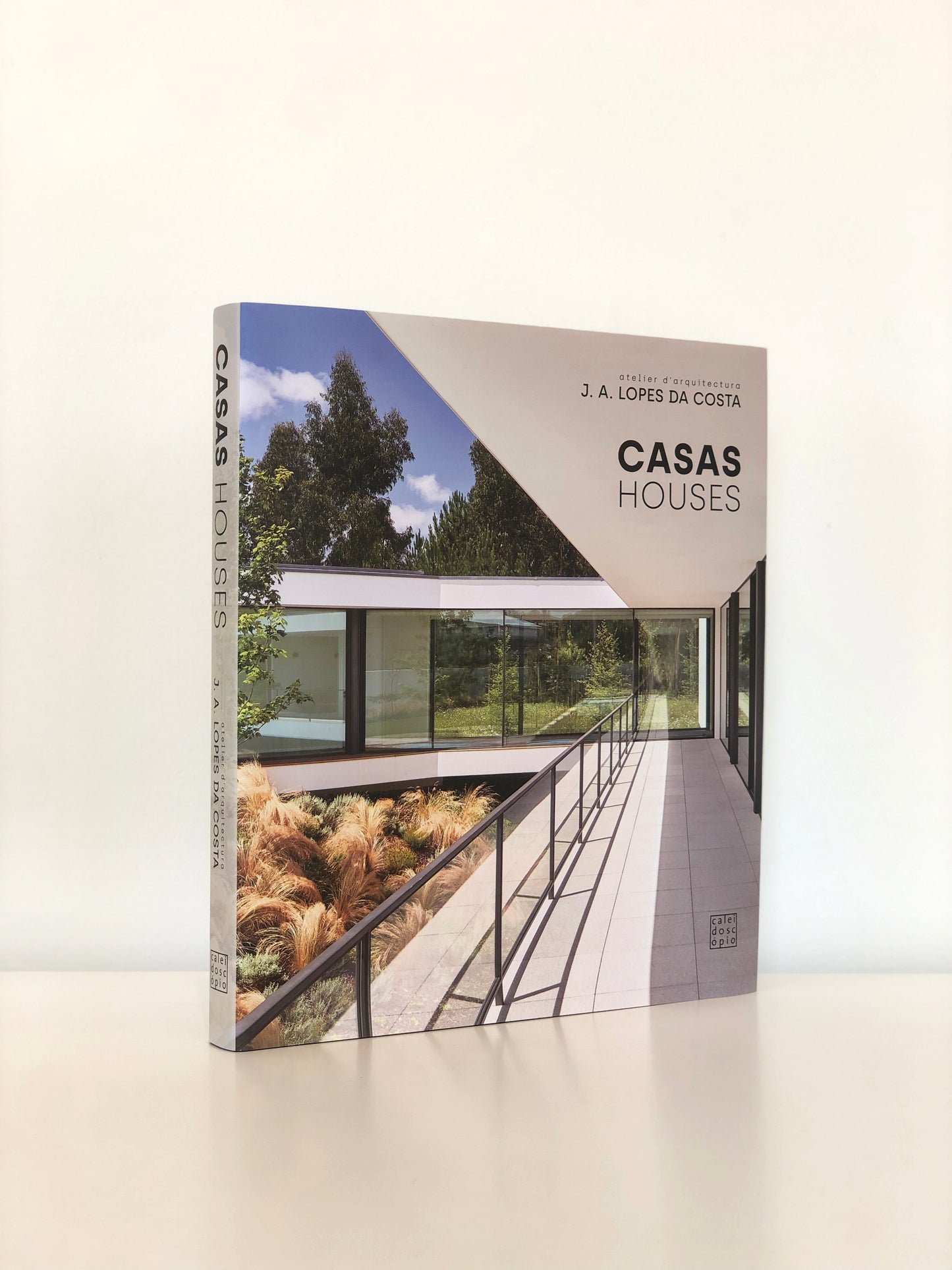 Livro CASAS | HOUSES - Atelier d'Arquitectura J. A. Lopes da Costa